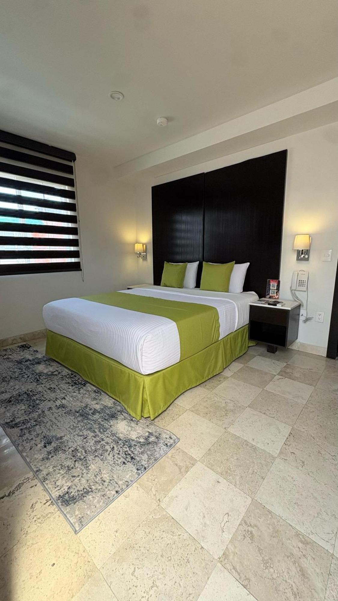 Hotel Del Pescador Ajijic Exteriör bild